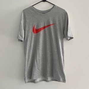 Nike T-shirt